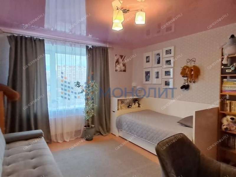 трёхкомнатная квартира на Вятской улице дом 9