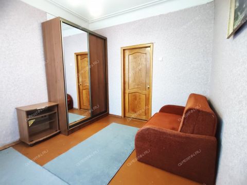 3-komnatnaya-ul-gorohoveckaya-d-18 фото