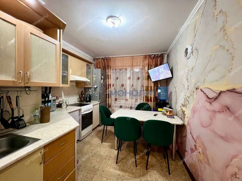 четырёхкомнатная квартира на улице Зайцева дом 13