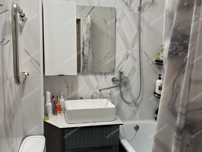 двухкомнатная квартира на Бурнаковской улице дом 117