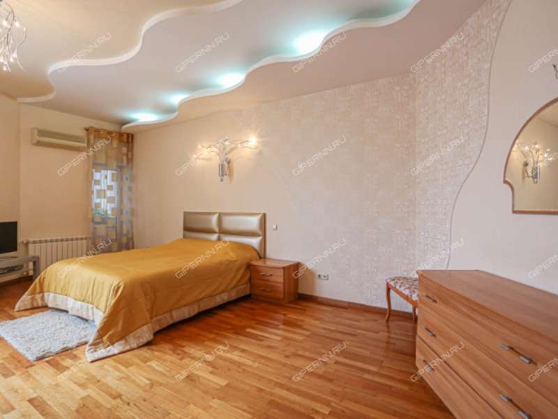 трёхкомнатная квартира на Большой Покровской улице дом 20б