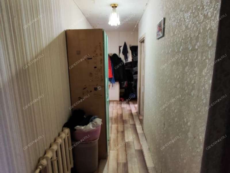 трёхкомнатная квартира на улице Челюскинцев дом 19