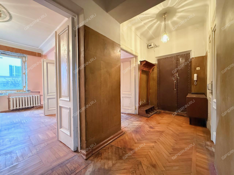 трёхкомнатная квартира на проспекте Октября дом 3