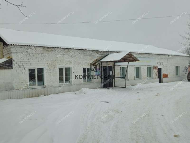 здание под офис, торговую площадь на площади Бориса Корнилова город Семёнов