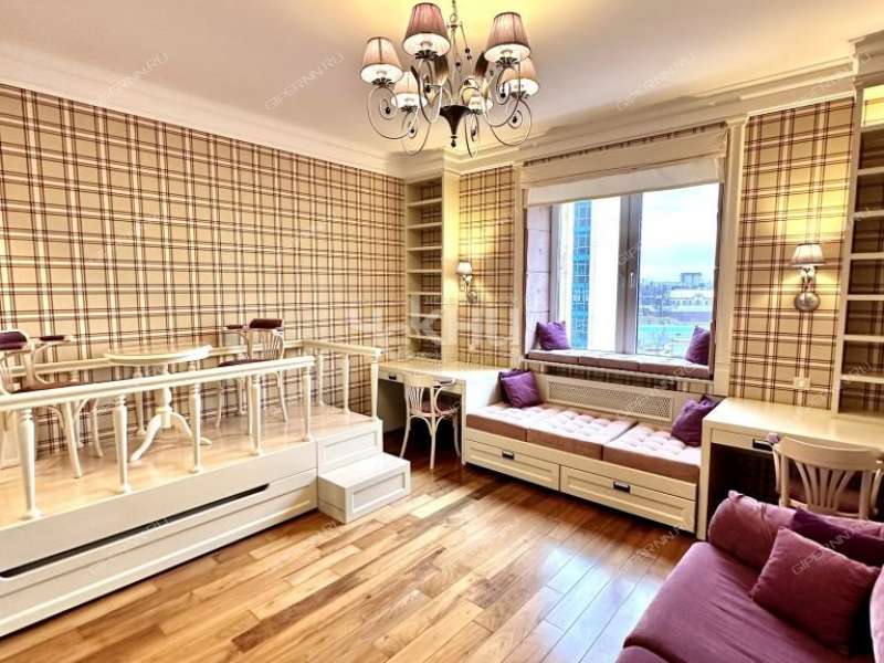 трёхкомнатная квартира на улице Коминтерна дом 139