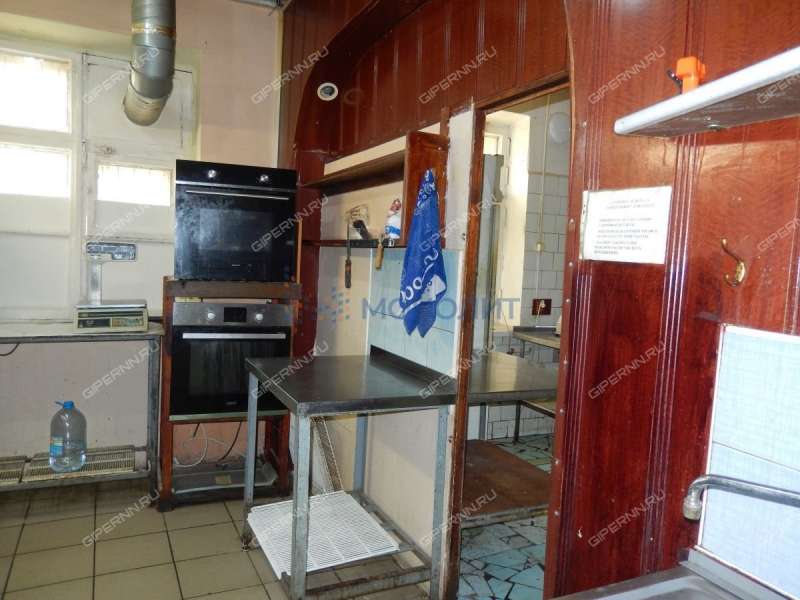 помещение под помещение свободного назначения, торговую площадь на улице Героя Давыдова