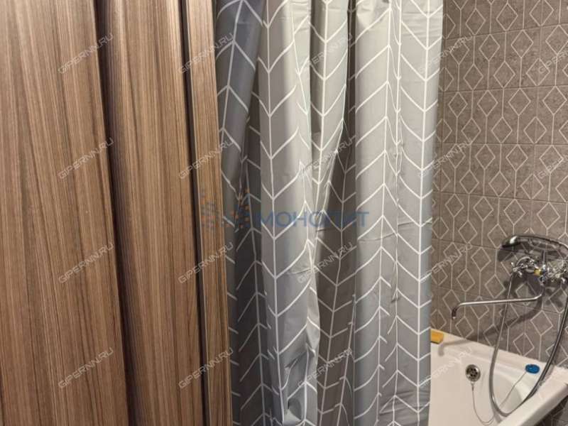 четырёхкомнатная квартира на Школьной улице дом 26 село Линда