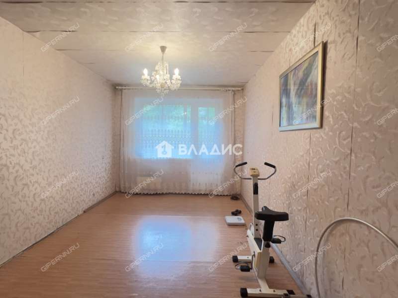 трёхкомнатная квартира на улице Челюскинцев дом 23