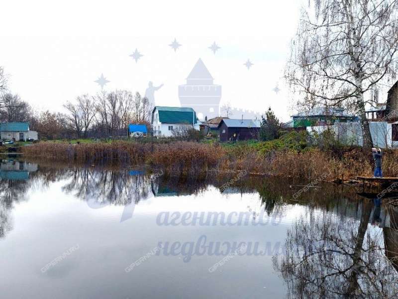 дом на Колхозной улице деревня Комарово