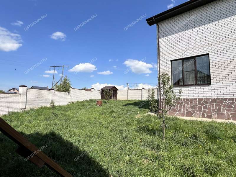 дом на улице Околица деревня Бурцево