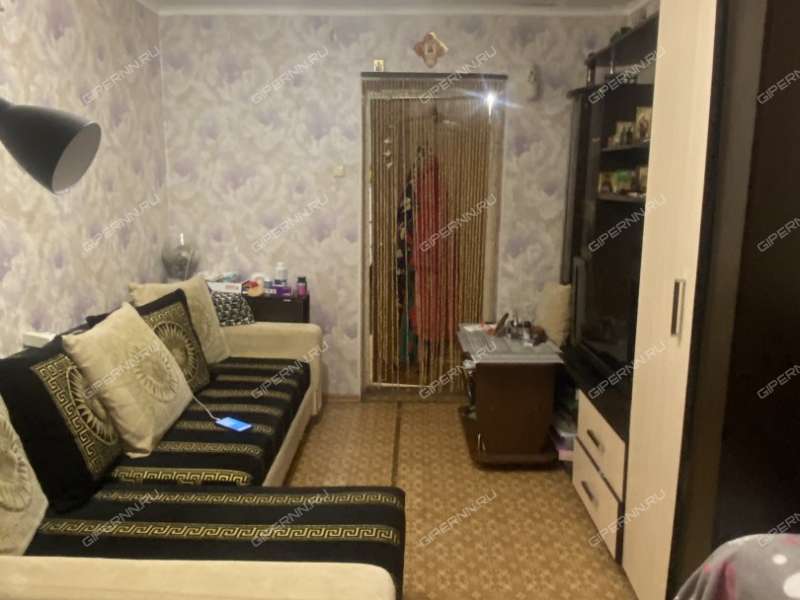 комната в доме 42 на улице Бурденко