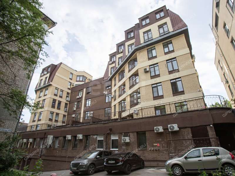четырёхкомнатная квартира на Провиантской улице дом 14