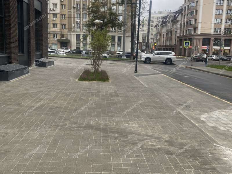 четырёхкомнатная квартира в новостройке на улице Белинского