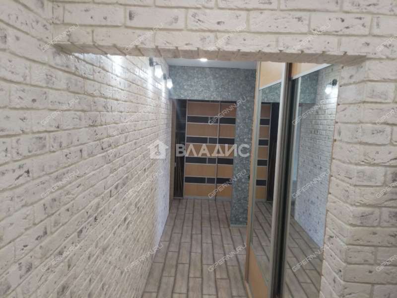 трёхкомнатная квартира на проспекте Ильича дом 42А