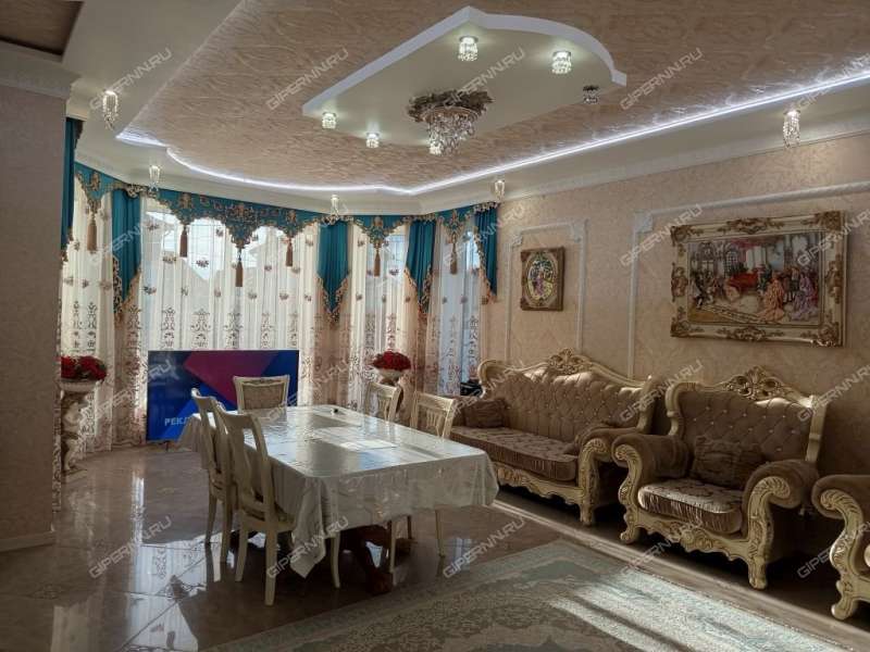 дом на Школьной улице