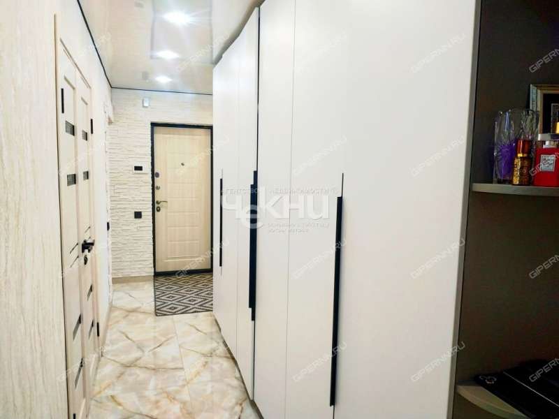 трёхкомнатная квартира на улице Октябрьской Революции дом 40