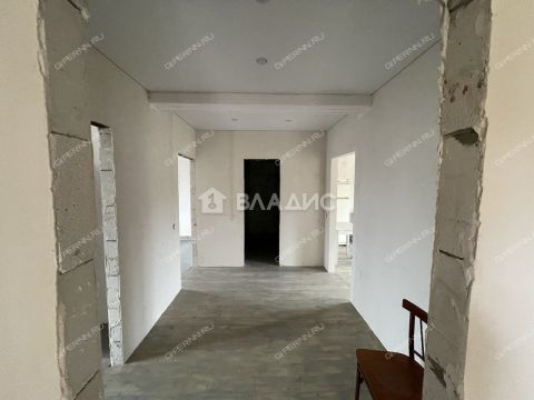 dom-poselok-pamyat-parizhskoy-kommuny-gorodskoy-okrug-bor фото