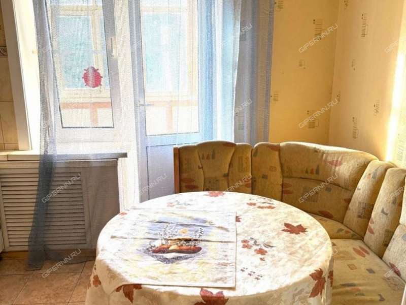 трёхкомнатная квартира в микрорайоне Жуковского дом 5 город Выкса