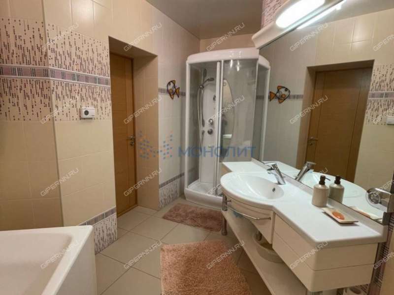 четырёхкомнатная квартира на улице Нестерова дом 33