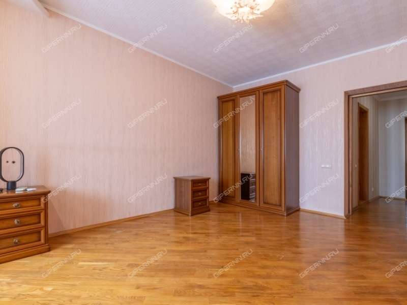 четырёхкомнатная квартира на Трудовой улице дом 8