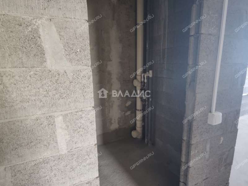 трёхкомнатная квартира на Полтавской улице дом 15