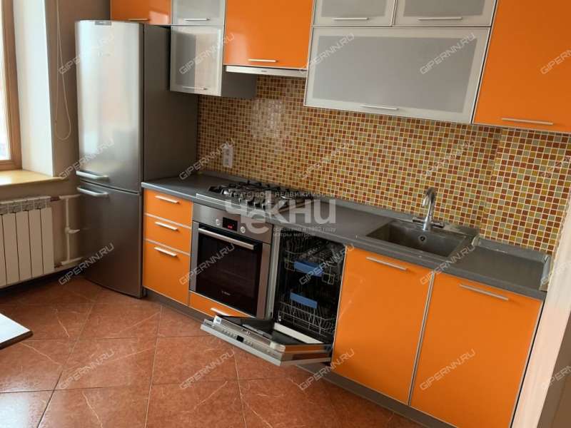 трёхкомнатная квартира на Полтавской улице дом 2А