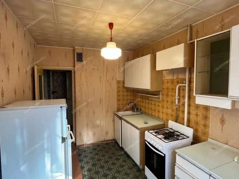 трёхкомнатная квартира на улице Адмирала Макарова дом 4