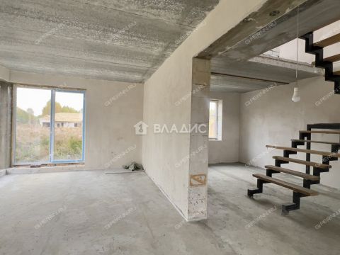 dom-derevnya-omanovo-gorodskoy-okrug-bor фото