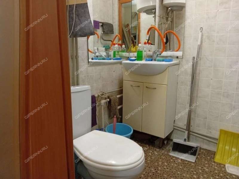 помещение под торговую площадь на Бекетова ул. 27