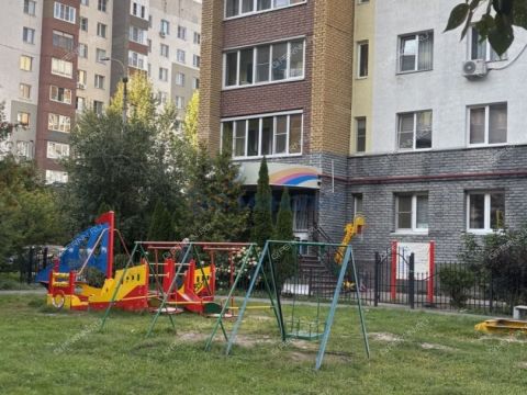 3-komnatnaya-ul-sergeya-akimova-d-22 фото