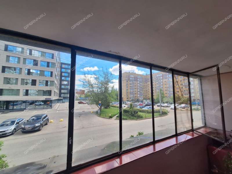 трёхкомнатная квартира на Керченской улице дом 28