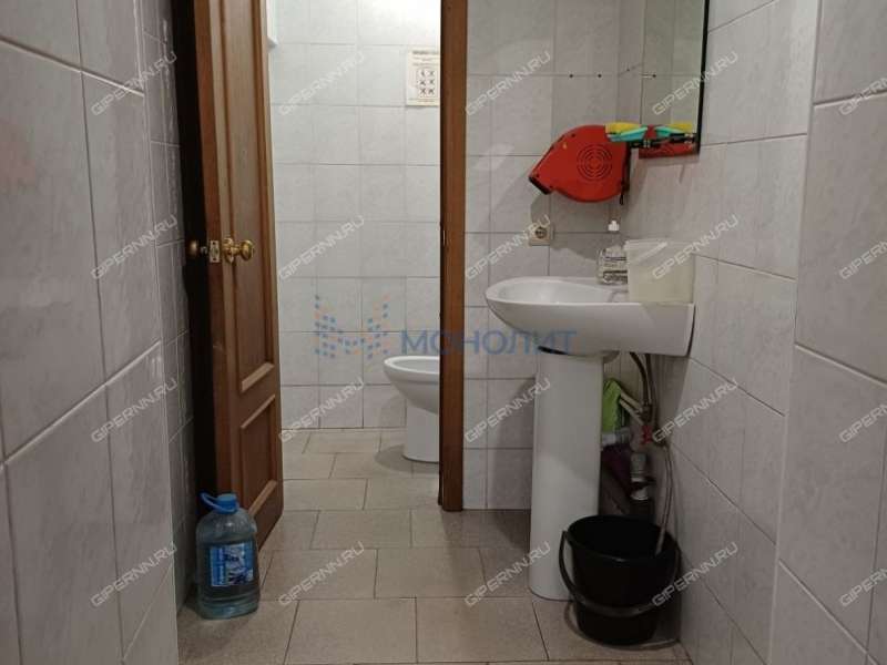 помещение под помещение свободного назначения на улице Невзоровых