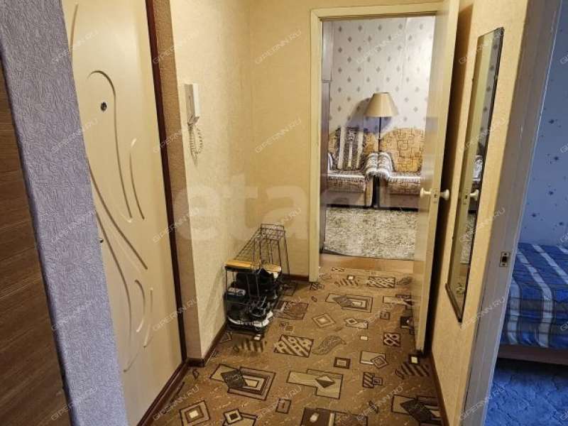 трёхкомнатная квартира на Подворной улице дом 1