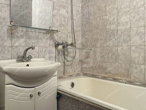 1-komnatnaya-ul-admirala-makarova-d-8-k1 фото