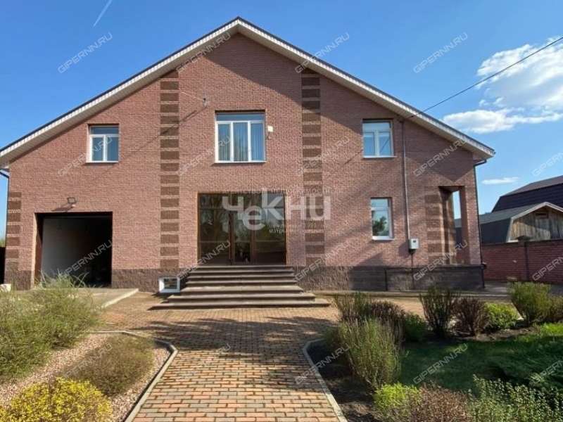 дом на Калухина село Великий Враг