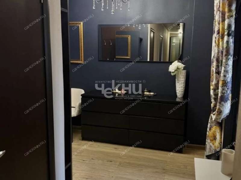 трёхкомнатная квартира на улице Родионова дом 25