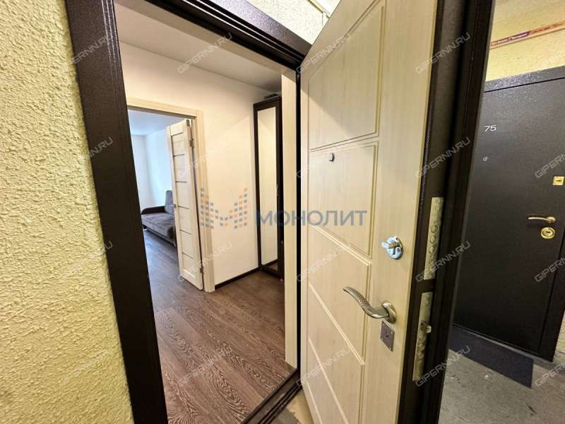 однокомнатная квартира на бульваре 60-летия Октября дом 21 к2