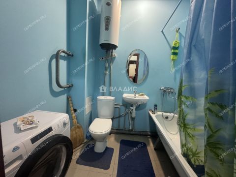 1-komnatnaya-b-r-60-letiya-oktyabrya-d-23-k4 фото