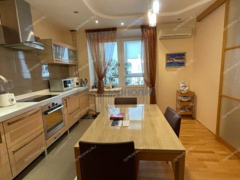 4-komnatnaya-ul-nesterova-d-33 фото