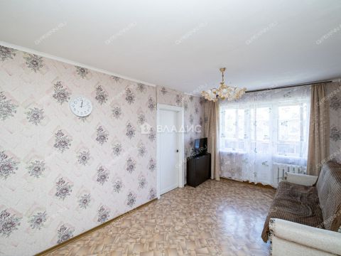 2-komnatnaya-ul-geroya-chugunova-d-5a фото