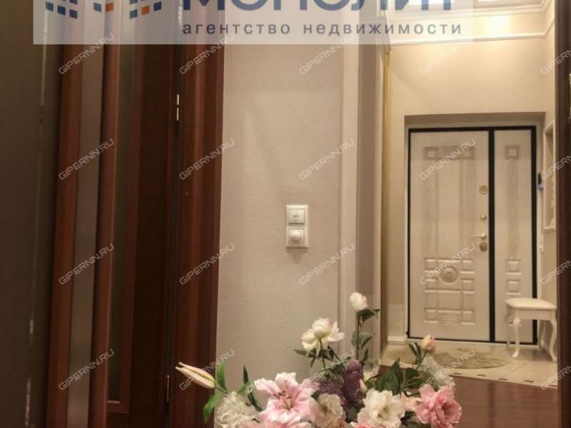 трёхкомнатная квартира на улице Октябрьской Революции дом 60