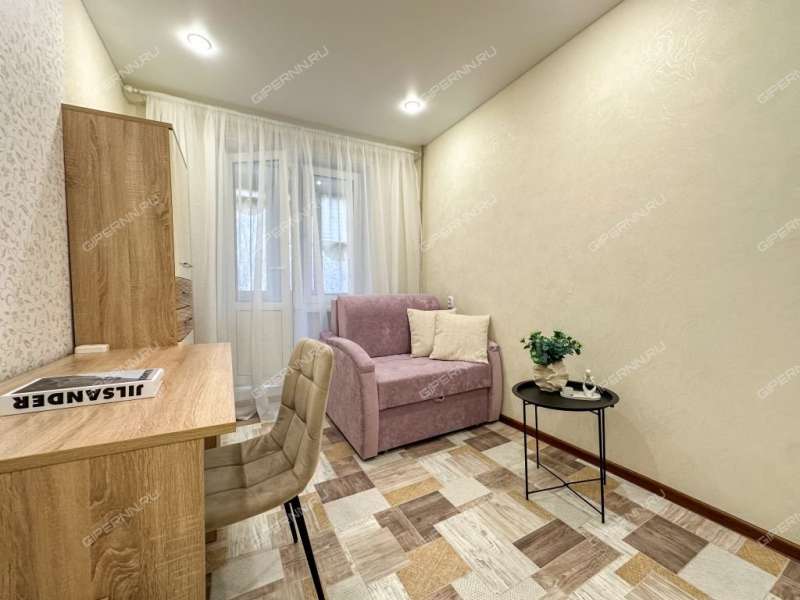 трёхкомнатная квартира на улице Маршала Жукова дом 2