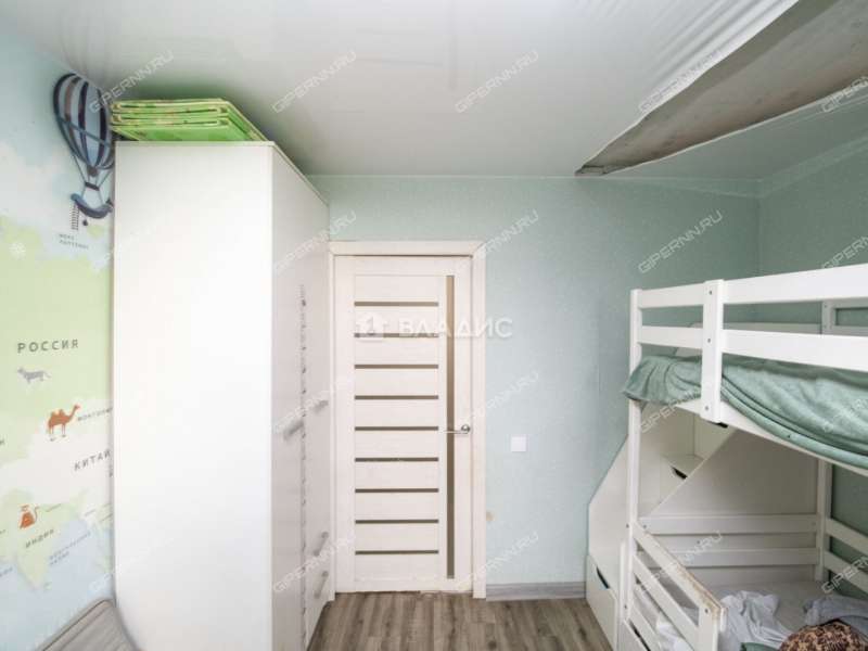 трёхкомнатная квартира на Комсомольской улице дом 19