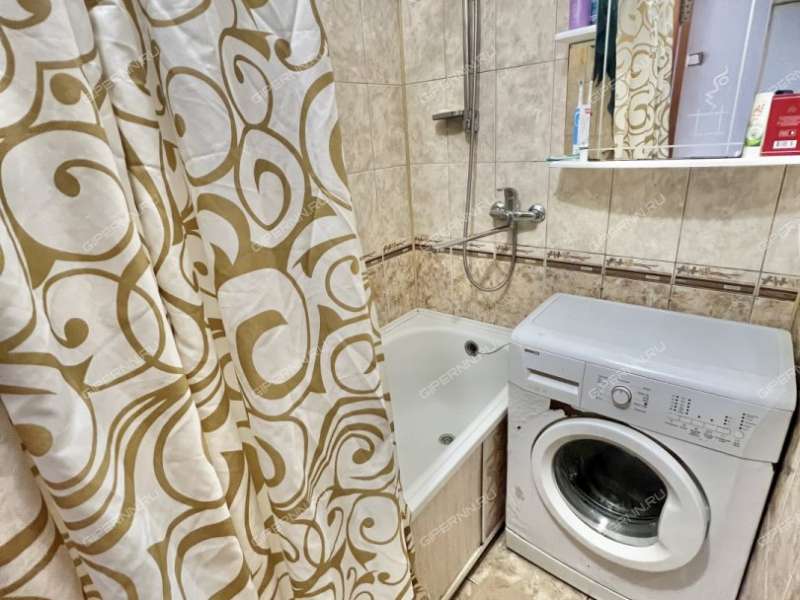 двухкомнатная квартира в 2-м микрорайоне дом 31 город Кстово