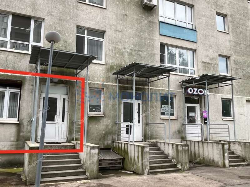 помещение под офис, торговую площадь на улице Германа Лопатина