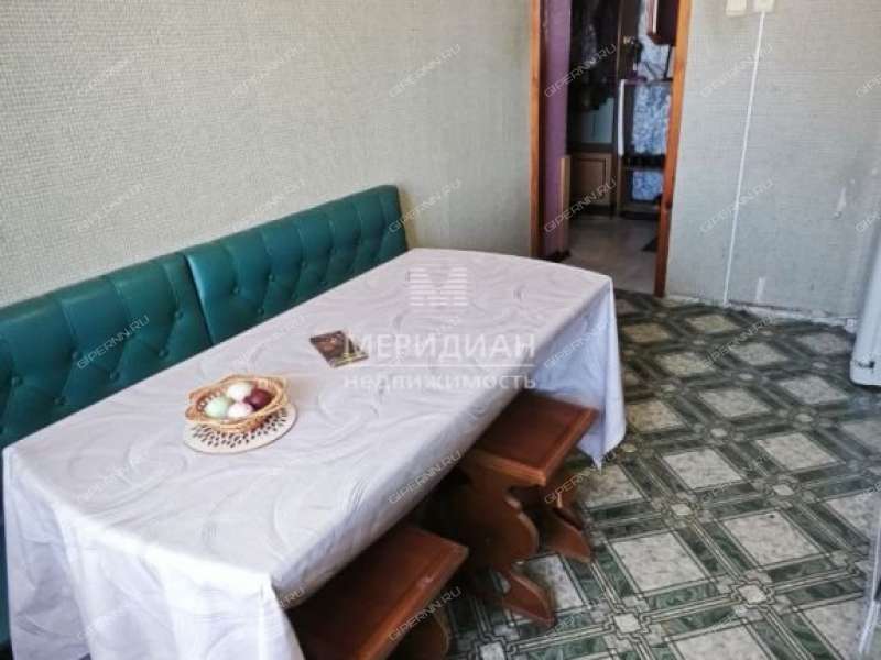 четырёхкомнатная квартира на Волжской улице дом 40