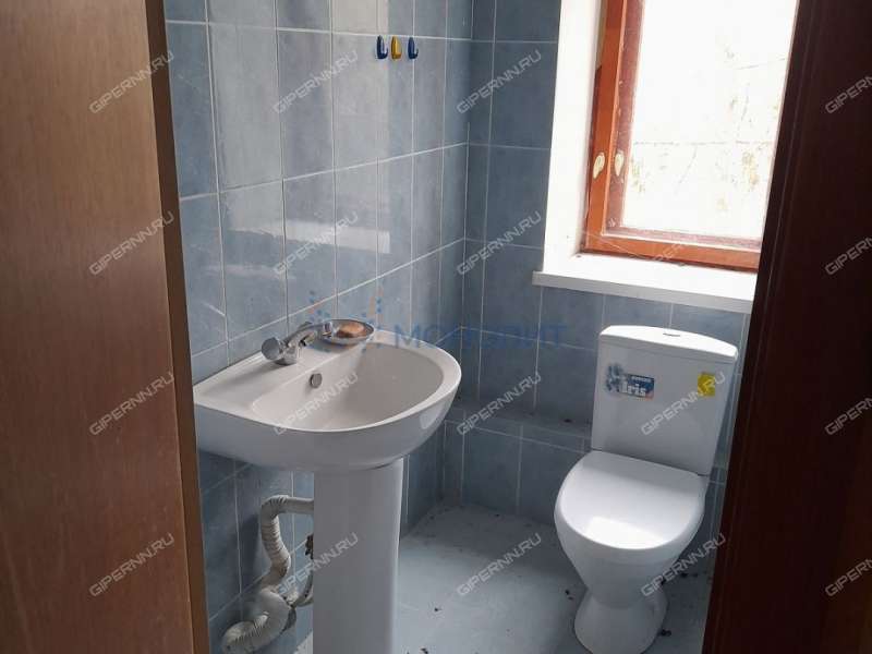 здание под офис, торговую площадь на улице Седова село Работки