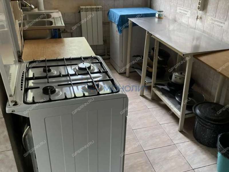 здание под недвижимость под гостиничный бизнес на улице Лихачёва город Бор