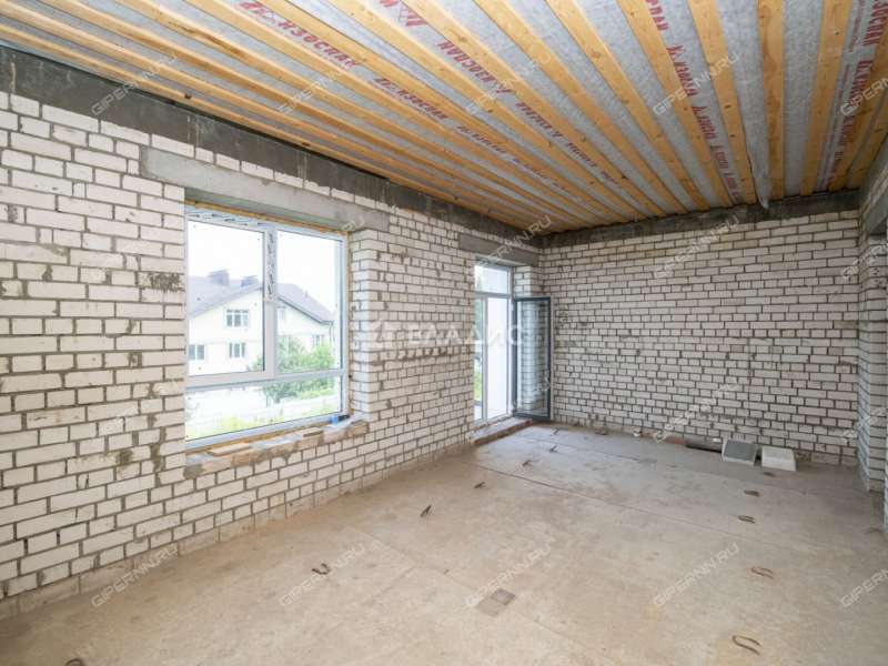 дом на  деревня Утечино