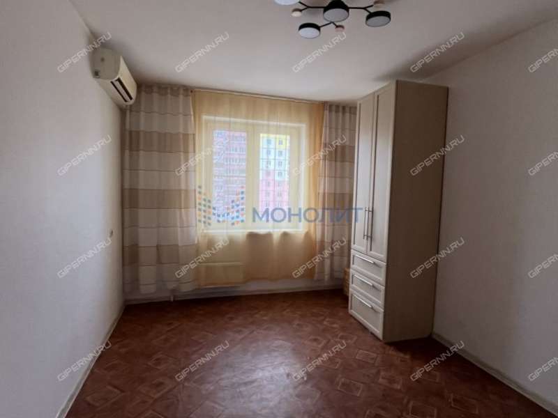 двухкомнатная квартира на улице Верхнепечёрская дом 12